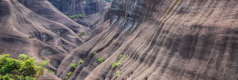 可靠性試驗機(jī)構(gòu)：耐候試驗在不同行業(yè)的應(yīng)用